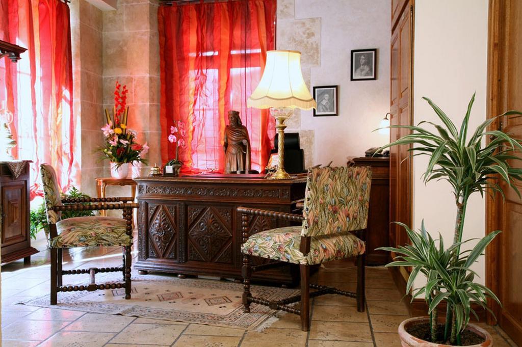 Les Tournelles Hotel Paris Exterior foto