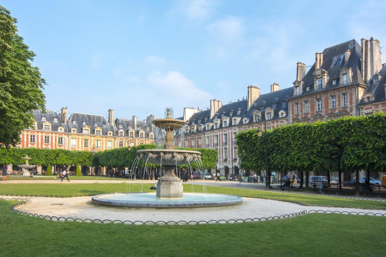 Les Tournelles Hotel Paris Exterior foto
