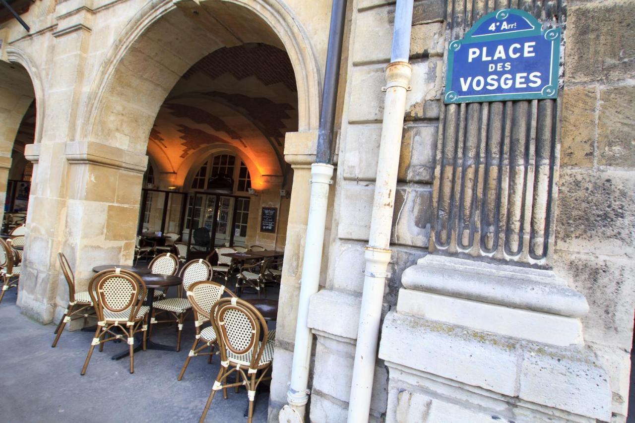 Les Tournelles Hotel Paris Exterior foto